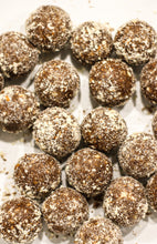 Charger l&#39;image dans la galerie, Energy ball cannelle &amp; amande
